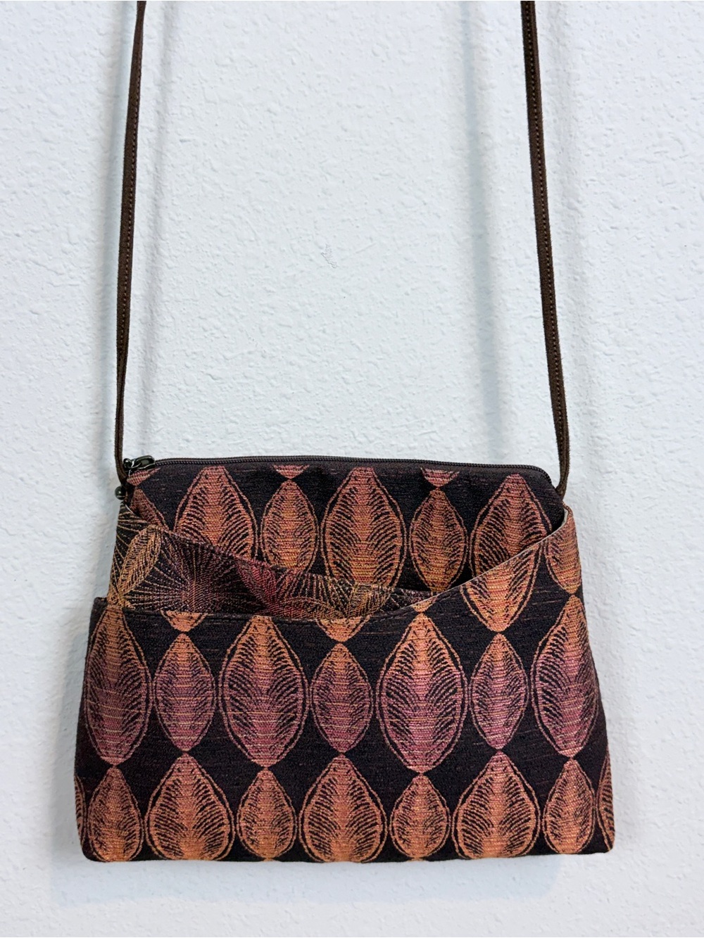 Maruca boutique Leaf-Print Crossbody Bag Copper & Black